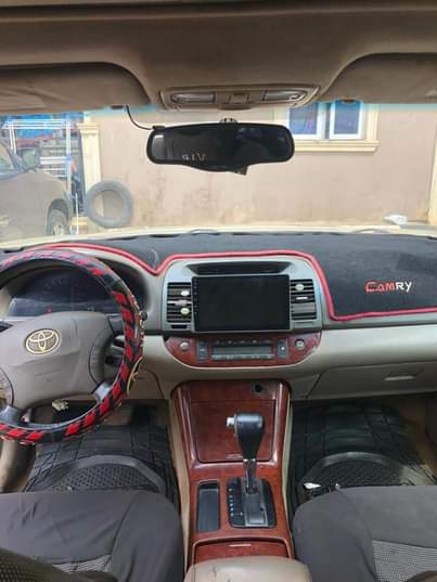 A picture of DEALER MARKET 2005 Toyota Camry Untempered engine gear ac location