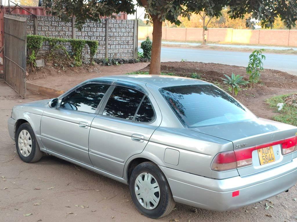 used nissan sunny