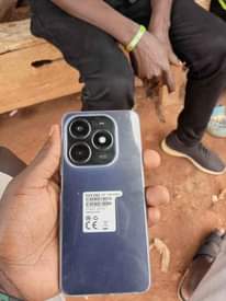 A picture of TECHNO SPARK 20 4GB RAM 2GB EXPANDABLE Ush400000 kol me