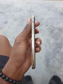 A picture of IPHONE 11 PRO