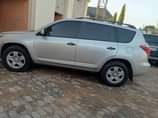 A picture of 2008 TOYOTA RA4 FIRST BODY 2008