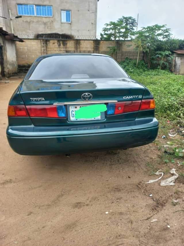 A picture of 2000 Toyota camry Drop light 12321
