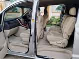 A picture of Toyota Alphard namba DX Bei mil 14 8 Ya mwaka