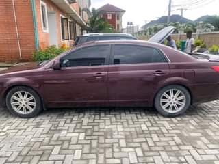 A picture of 2012 TOYOTA AVALON