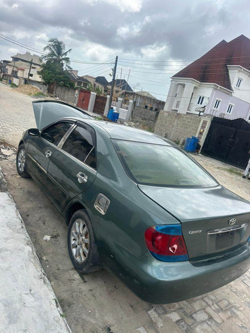 A picture of Well used 2004 Toyota Camry LE