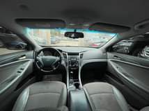 A picture of Super clean and sharp foreign used Hyundai sonata limited 2012