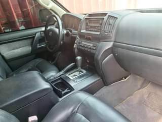 A picture of 2008 Land Cruiser bullet proof