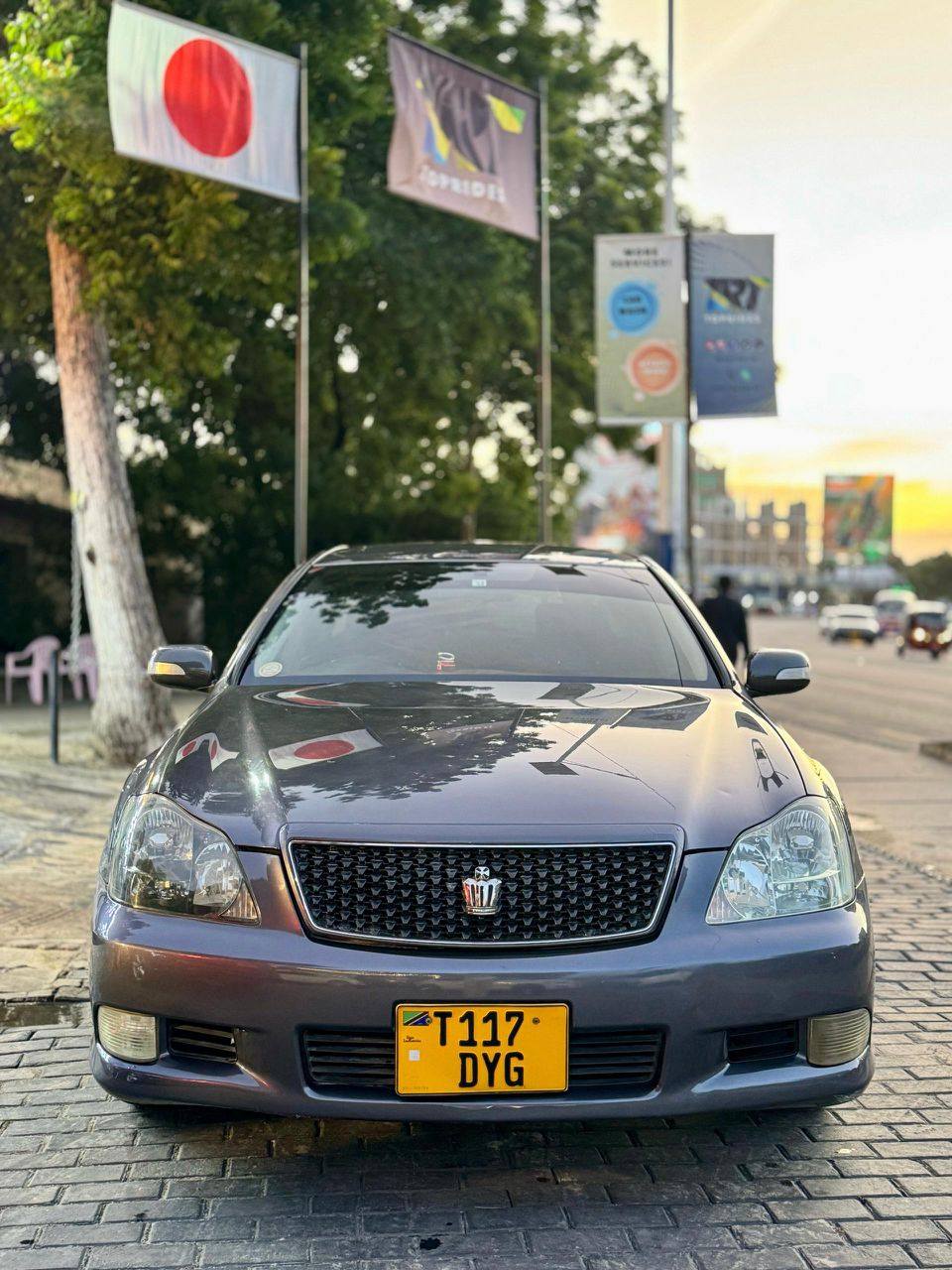 A picture of TOYOTA CROWN 0788167284