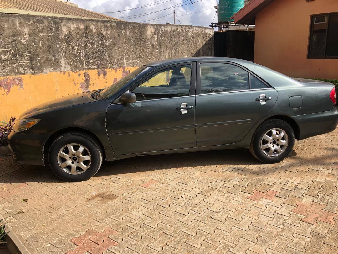A picture of Toyota Camry 2004