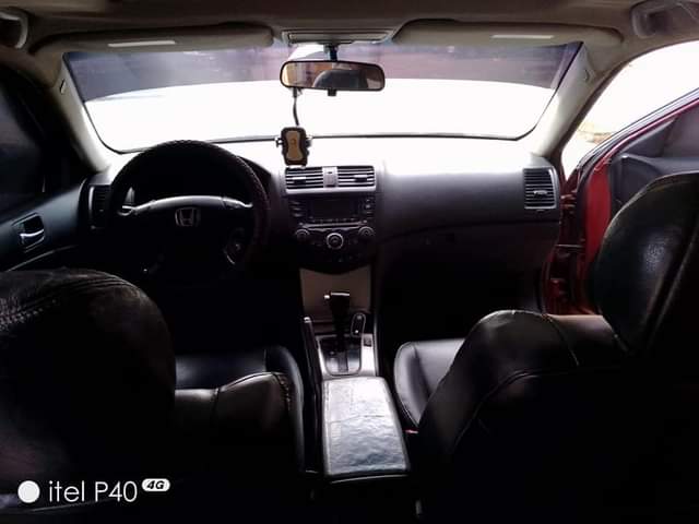 A picture of Honda Accord 2005