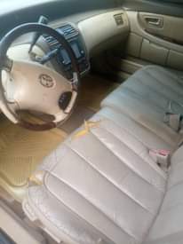 A picture of Toyota Avalon dashboard 2003
