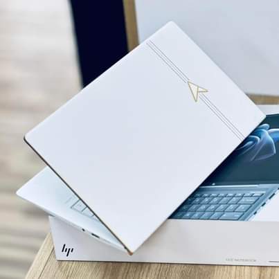 A picture of ASSUS ZENBOOK DUAL DISPLAY