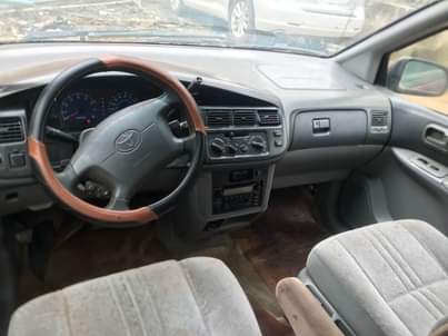 A picture of Toyota Sienna