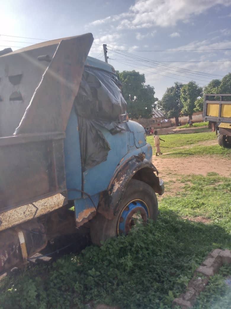 A picture of Second Hand