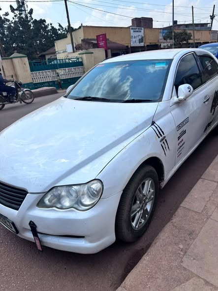 A picture of Toyota mk X