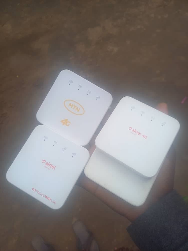 A picture of Lycamobile mifi and unlocked mifi