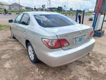 A picture of Lexus ES3300