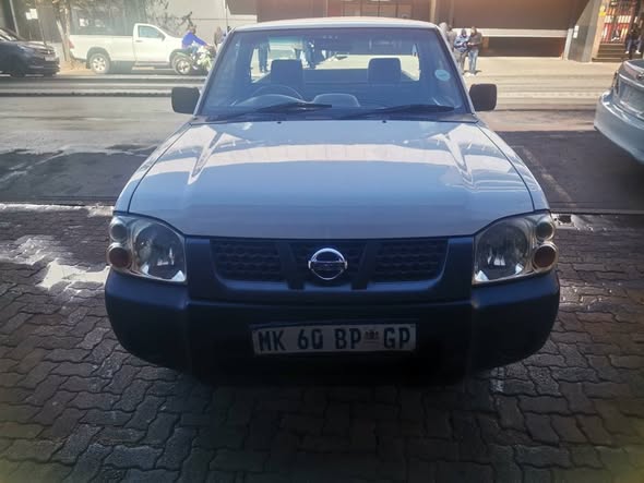 used nissan hardbody