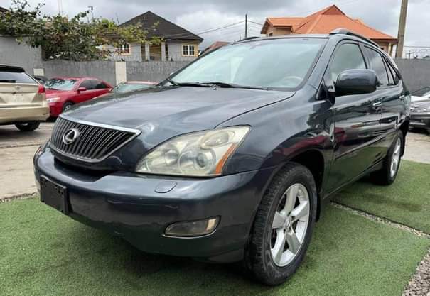 A picture of Lexus RX 330 2006 l Ojodu