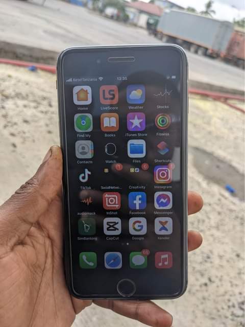 A picture of IPHONE 8 