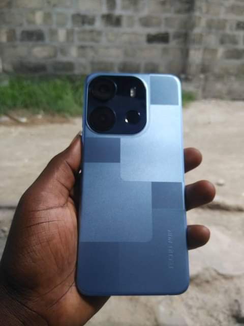 A picture of Pop 7 gb 64 ram3 imenyooka sana