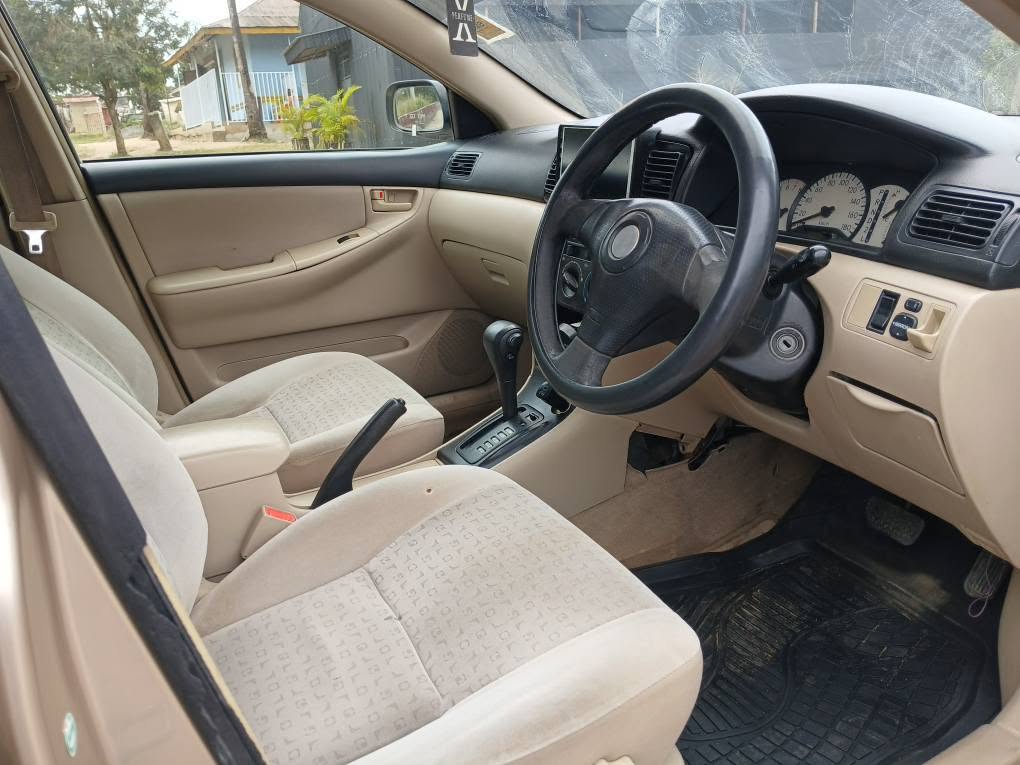 A picture of TOYOTA IST BEI MIL 12 800 000 PIGA SIMU 0654442487