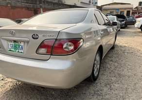 A picture of Lexus ES330 2004 First body nothing to fix Buy and