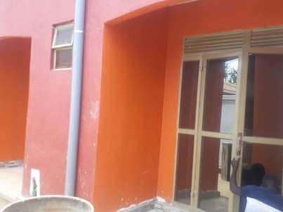 A picture of Single rooms selfcontained lugala at 250.000 and kasubi at 320.000