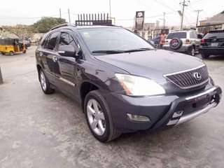 A picture of 2005 Lexus Rx 330 first body good engine good gear