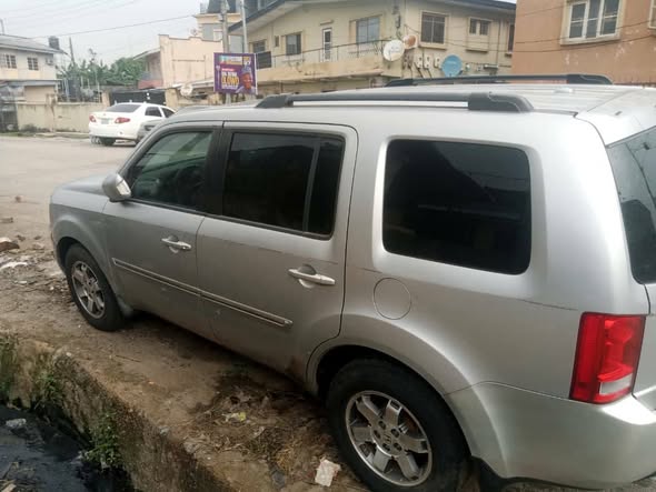 A picture of Honda pilot 09 first body not fixing anything Gbagada 08082733890