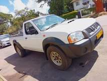 used nissan np300