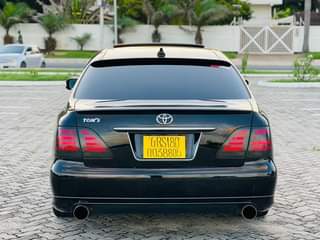 A picture of TOYOTA Crown Toms mwka 2007 cc 2490 kilomita elfu 56