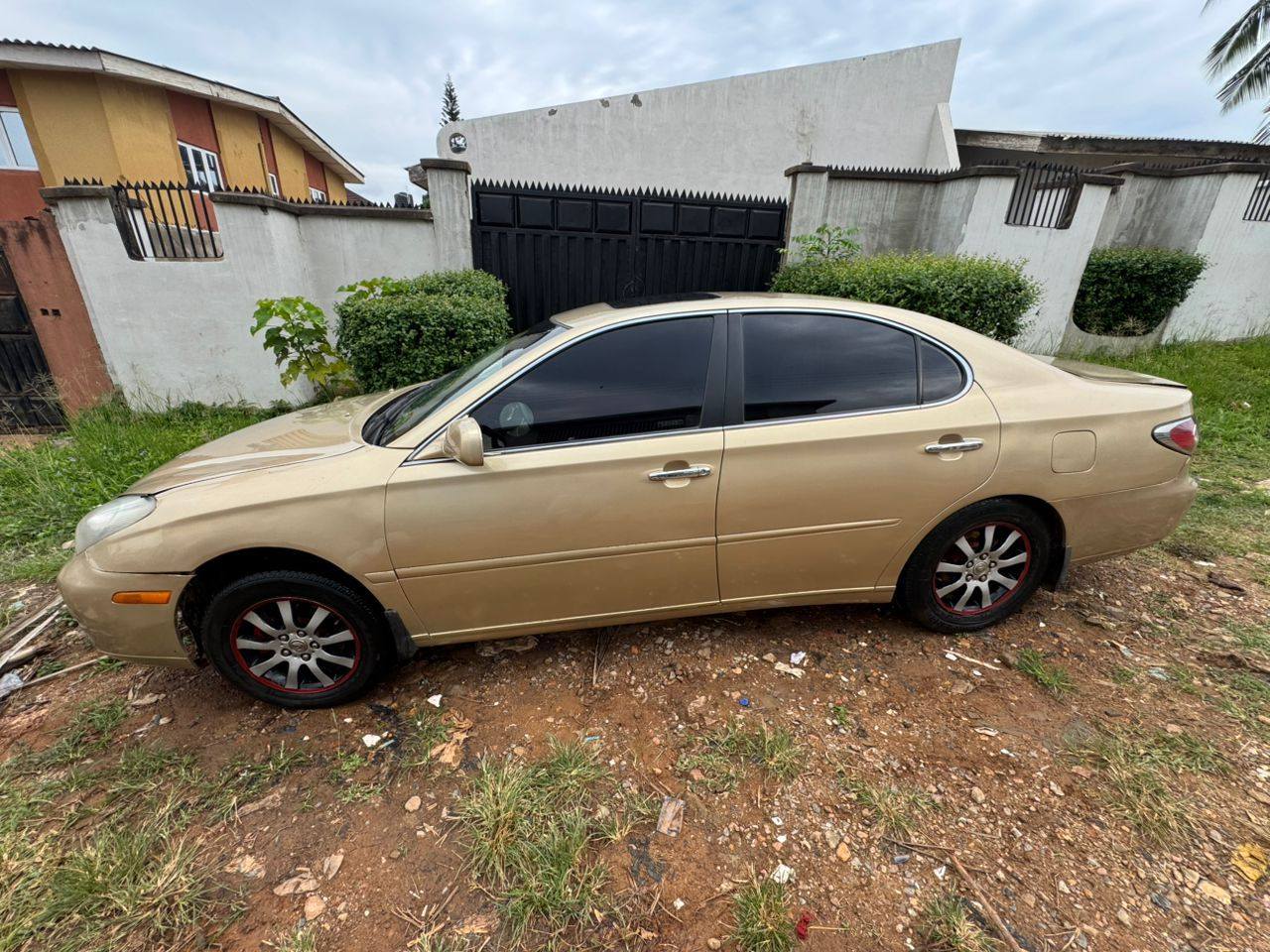 A picture of Lexus ES 330