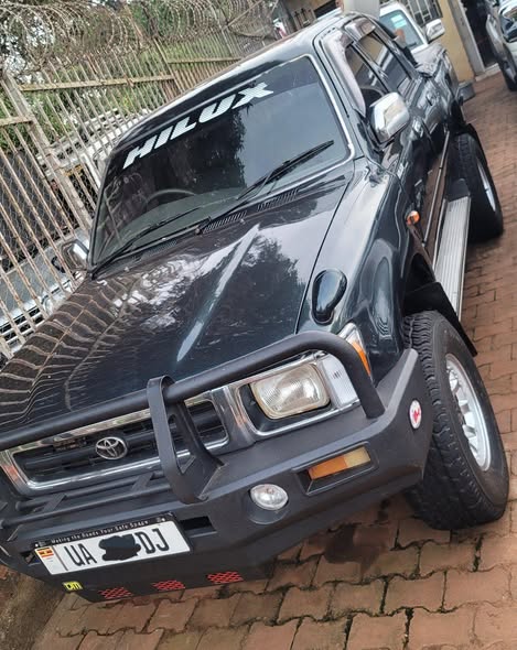 A picture of Hilux Pick Up Ordinary available 3L engine manual