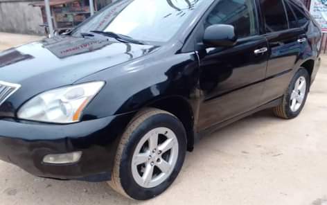 A picture of PRICE 4 8M NAIRA BUYER SETTLE AGENT 200K LEXUS RX330