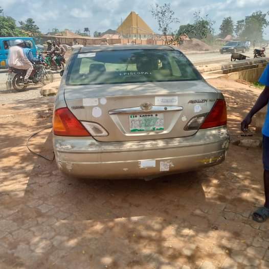 A picture of Fast fingers Toyota Avalon Is available with good condition Engine