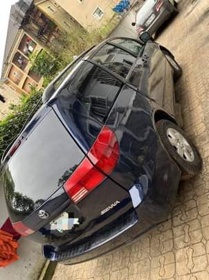 A picture of Neat Nigeria used Toyota sienna awka Anambra state 2 2m