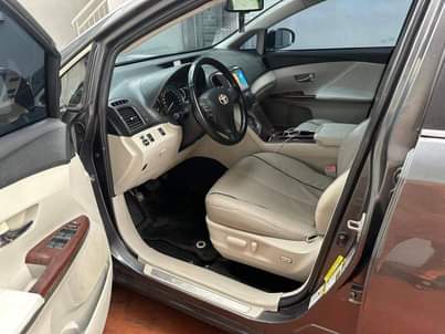 A picture of 2011 Venza
