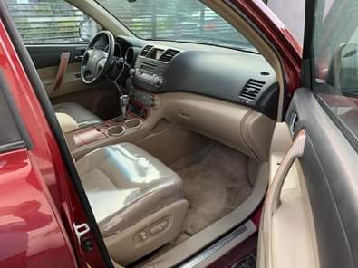 A picture of Toyota Highlander FOR SALE 2008 model Foreign used toks V6