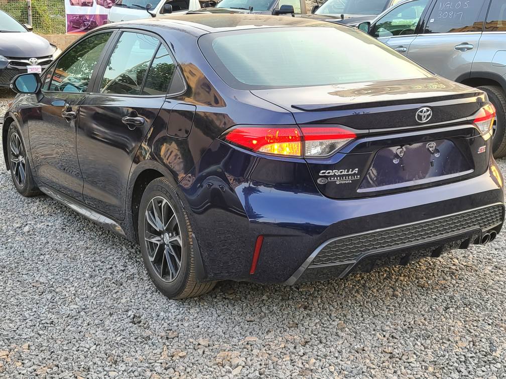 A picture of Direct belgium Toyota Corolla SE 2020 model
