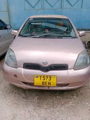 A picture of Vitz old model