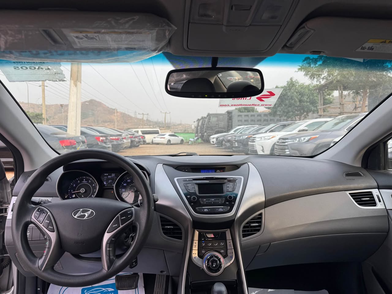 A picture of Hyundai Elentra