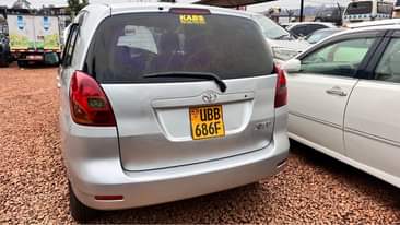A picture of 2003 Toyota 2003