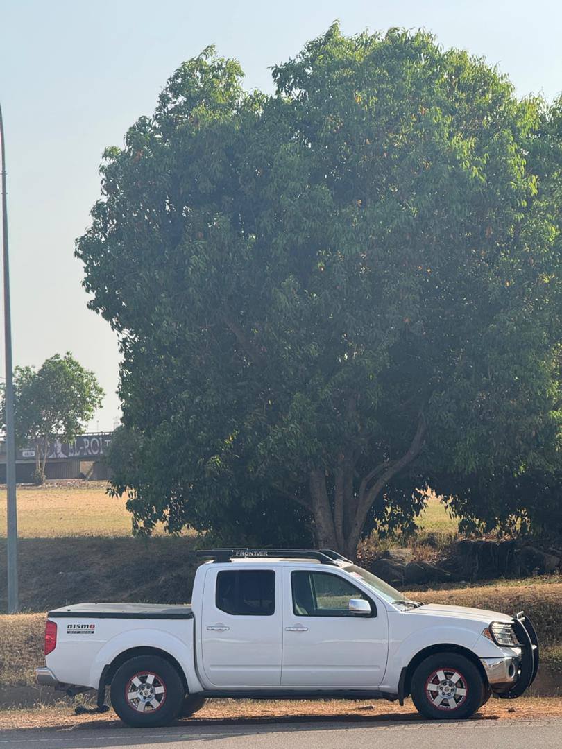A picture of BELGIUM STANDARD 2006 NISSAN FRONTIER