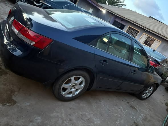A picture of Hyundai Sonata 08 awoof deals v6