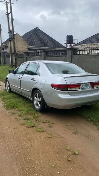 A picture of Honda accord 04