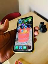 A picture of iPhone 11 128gb