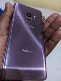 A picture of S9 samsung kama ilivy njoo na ofa yako 0616548001 chap