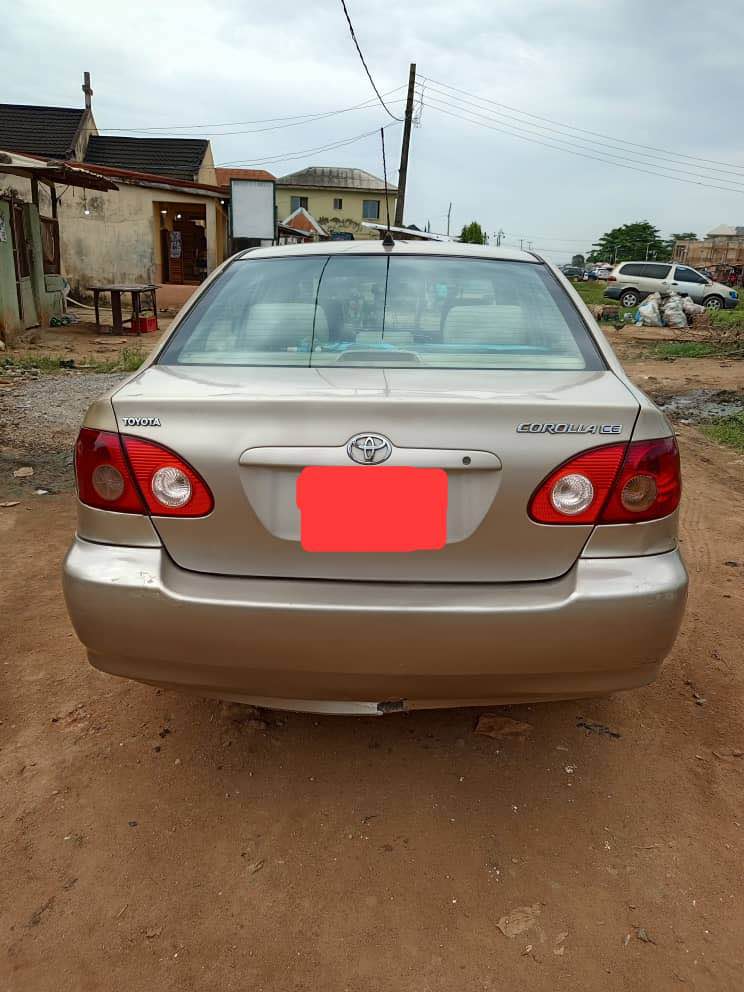 A picture of 2006 Toyota corolla