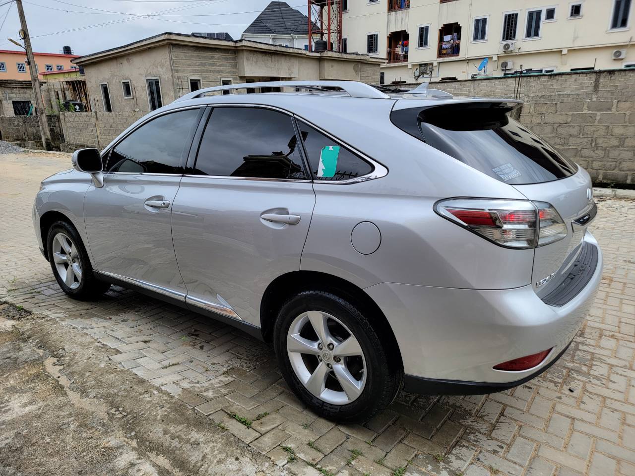 A picture of 2010 LEXUS RX350 FULL OPTION